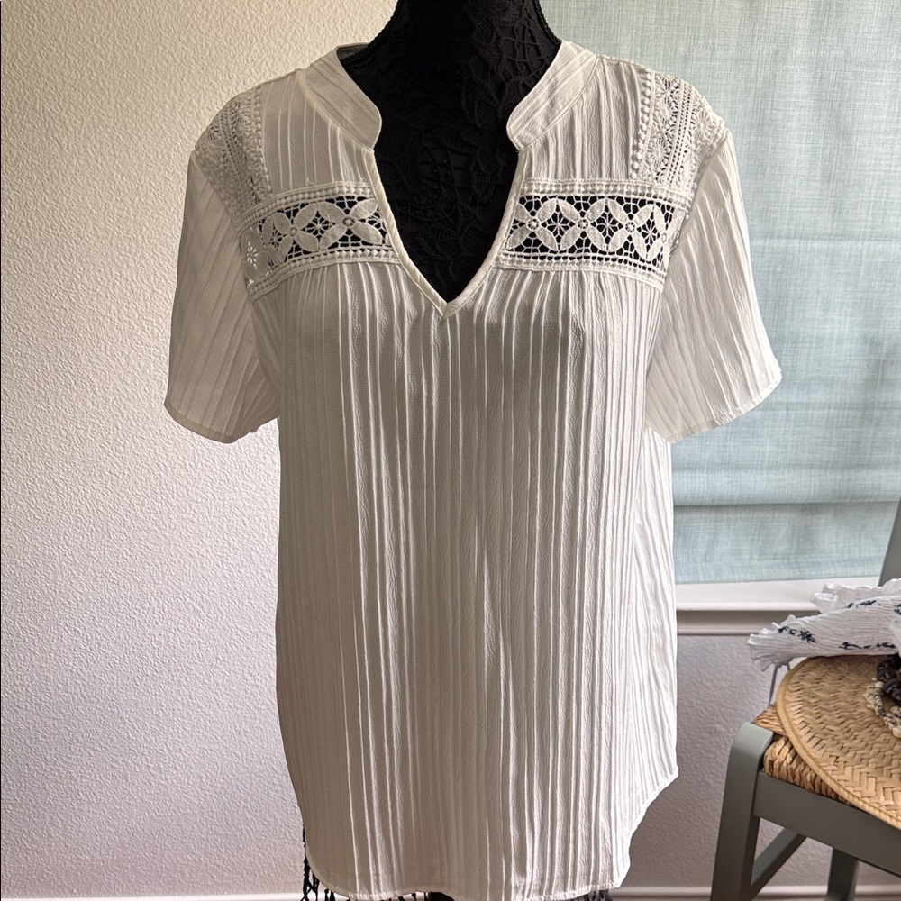 Chic White Lace Accent Blouse